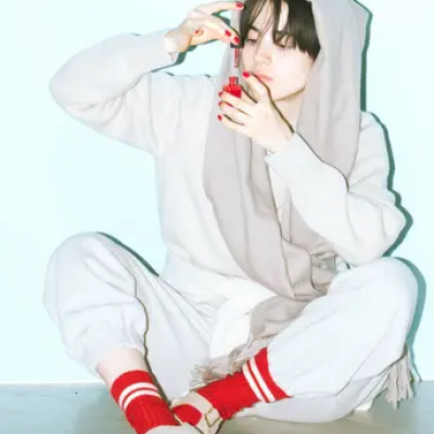 赤いソックスで，もっとおしゃれに🍎🍓🍒❤️