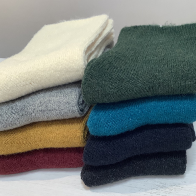 暖かくゴム口ゆったりのメンズソックス入荷しています🧶