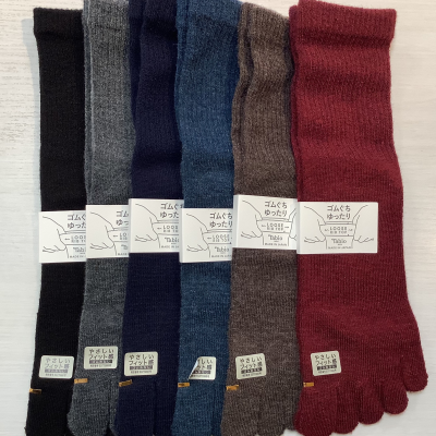メンズのゴム口ゆったり5本指ソックスのwoolが入荷しましたよ