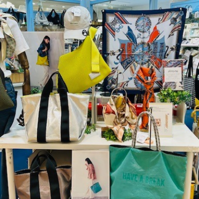 👜リバーシブルになるBAG👜
