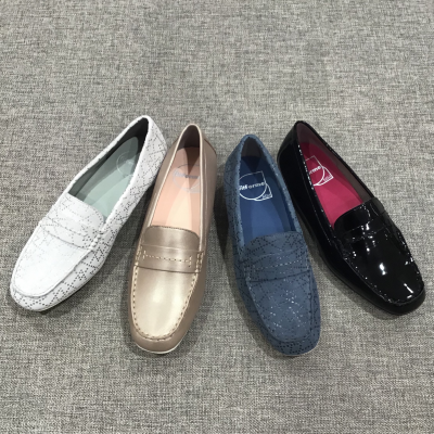 上品な本革ローファー登場！