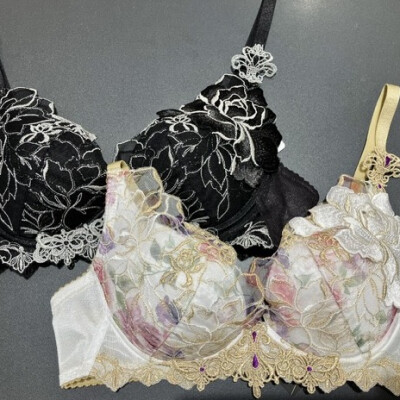 サルート新作入荷💐バストラインを綺麗にメイク✨