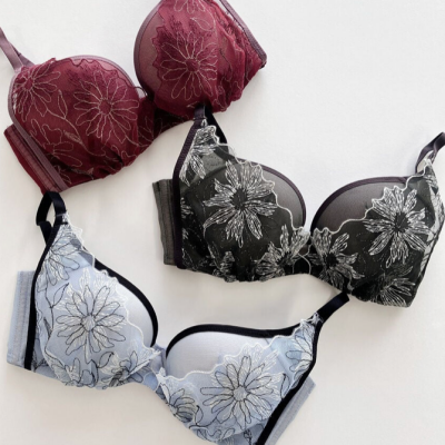 【大人気❣️】AMPHIノンワイヤー新作入荷💐