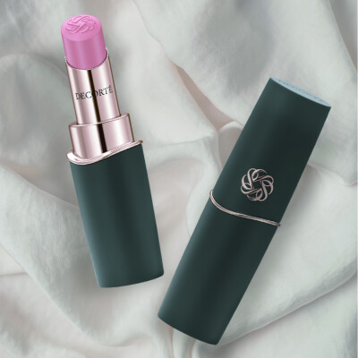 ソフトマットサテンの質感ルージュ