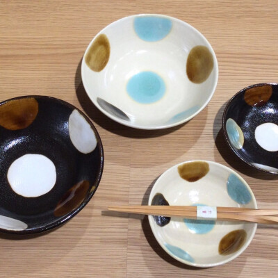 ポップな水玉模様で秋の食卓を彩る益子焼