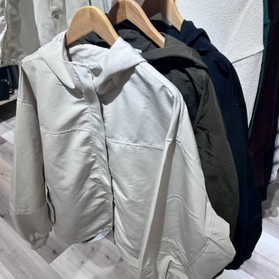 大人気「マウンテンパーカー」入荷中！！